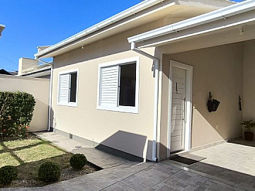 Casa mobiliada com 3 quartos